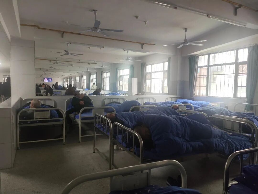 免费住院精神病医院 襄阳 精神病医院骗保_地狱病院在线观看