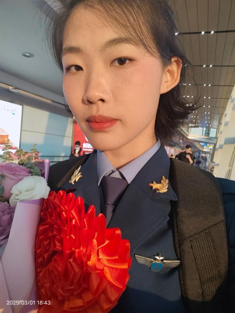 女兵剪短发电视剧_女兵剪长发在线观看_女兵长发剪短发视频