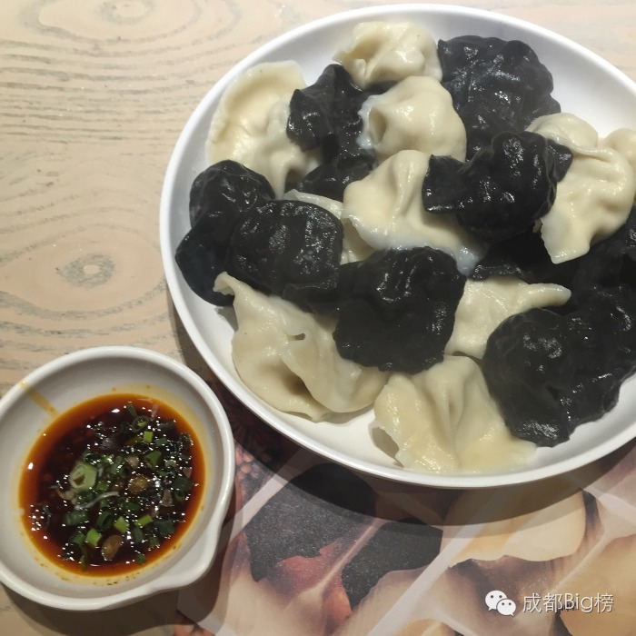 墨鱼汁料理_黑色美食_网红黑暗料理食物大全,
