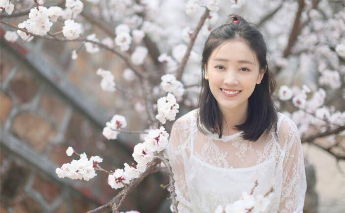 笑容温暖人心的女星_女明星的笑容_笑容治愈力强的女明星